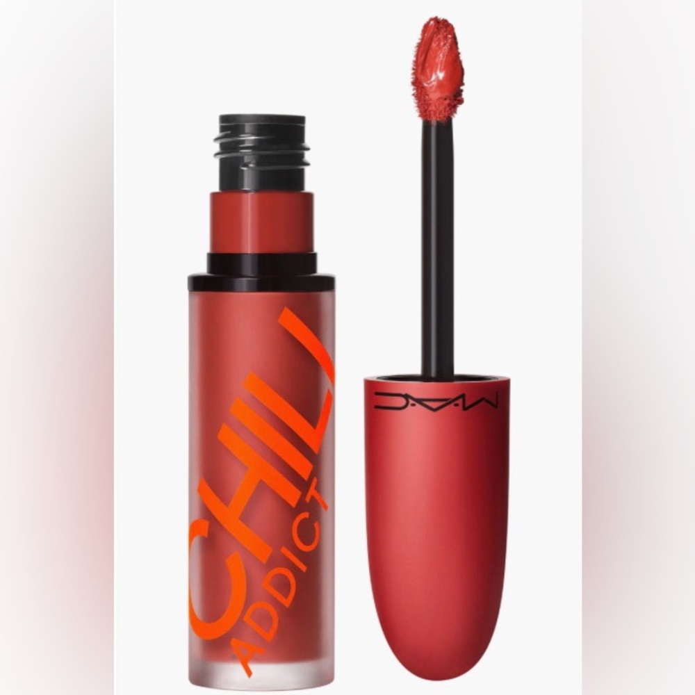 💋NIB💋 MAC Retro Matte Liquid Lipcolour in 135 Chili Addict